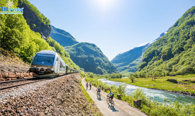 BERGEN- FLAM RAILWAYS - FJORD CRUISE - GEILO