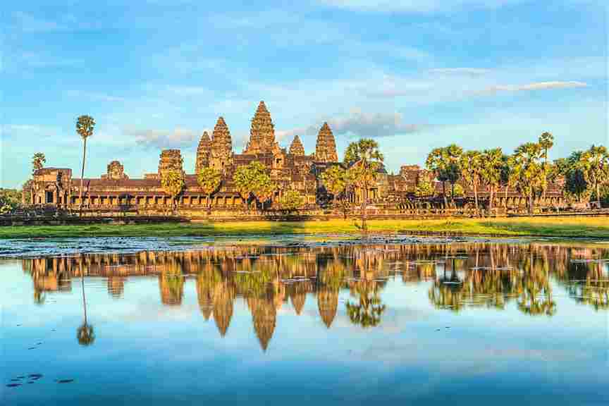 Du lịch Campuchia: Angkor Wat huyền bí – Nagaworld – Hoàng Cung (T8/2013)