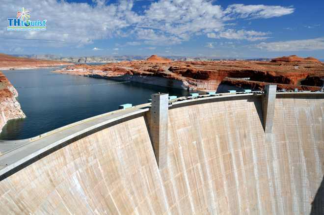 LAS VEGAS  – HOOVER DAM – VALLEY OF FIRE 