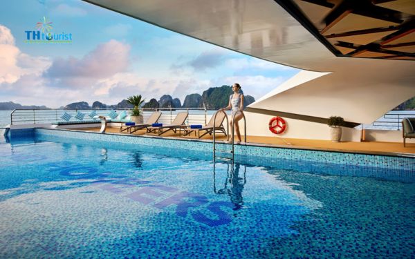 Du thuyền Hạ Long nhân ngày Quốc tế Phụ nữ