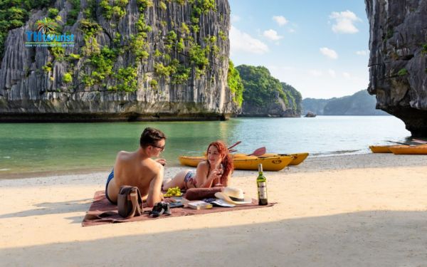 Tham gia các hoạt động trên biển