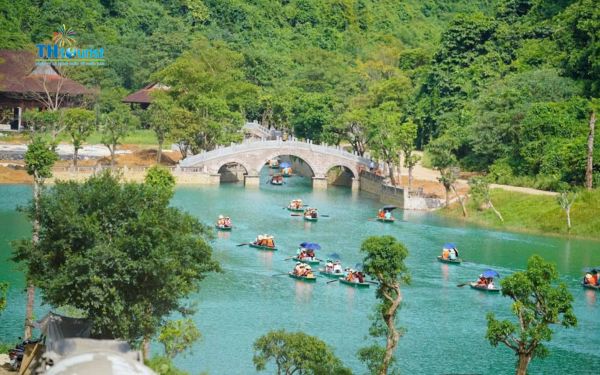 Tour du thuyền Tràng An